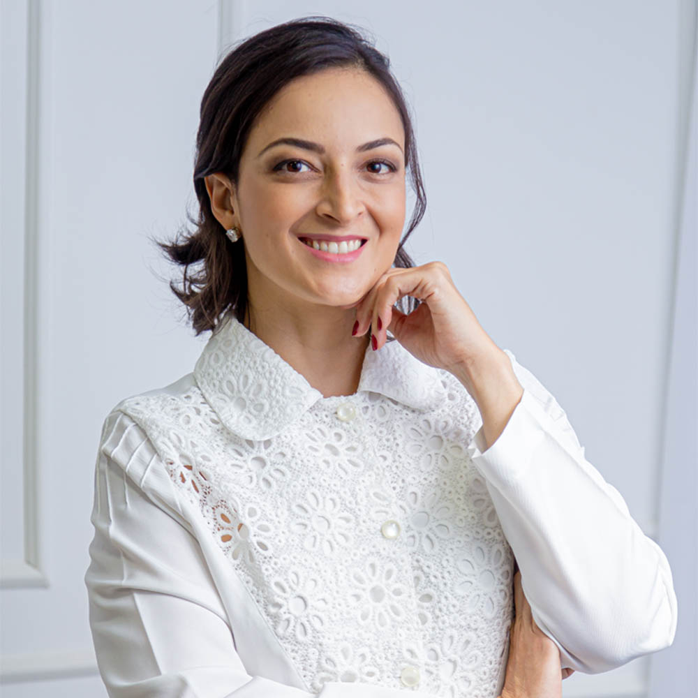 Dra. Carla Menezes